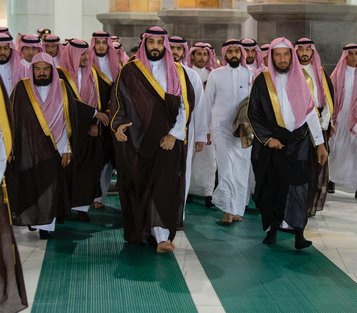 Saudi Crown Prince visits Islam’s holiest site in Makkah, enters Kaaba | Arab News1200 x 1051