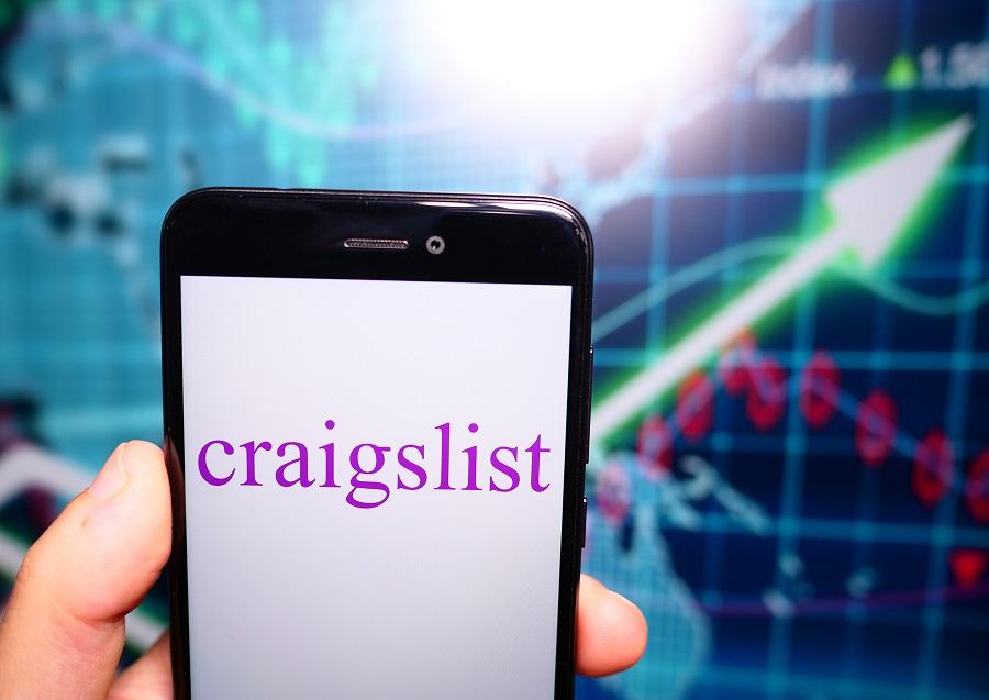 Craigslist founder donates $15 million for journalism ...