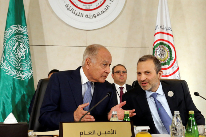 Qatar's leader attends Arab economic summit in Beirut