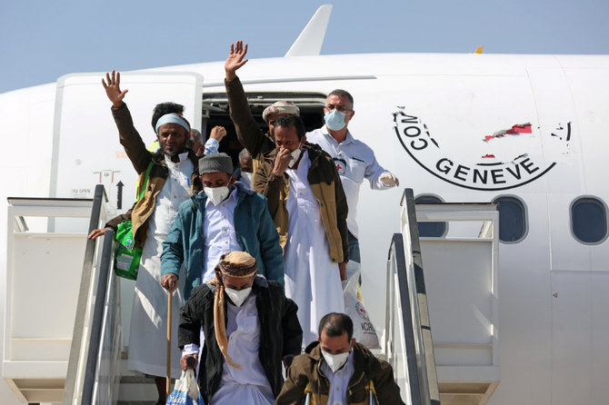 Freed Arab coalition prisoners wave as they arrive after their release in a prisoner swap, at Sayoun airport in Yemen on October 15, 2020. (REUTERS/File photo)