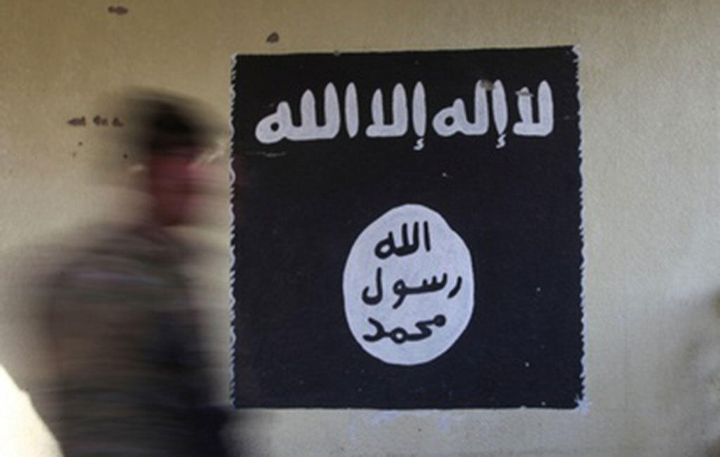 vejspærring overvåge Barn Danish police find Daesh flag in raid of bomb-making suspects | Arab News