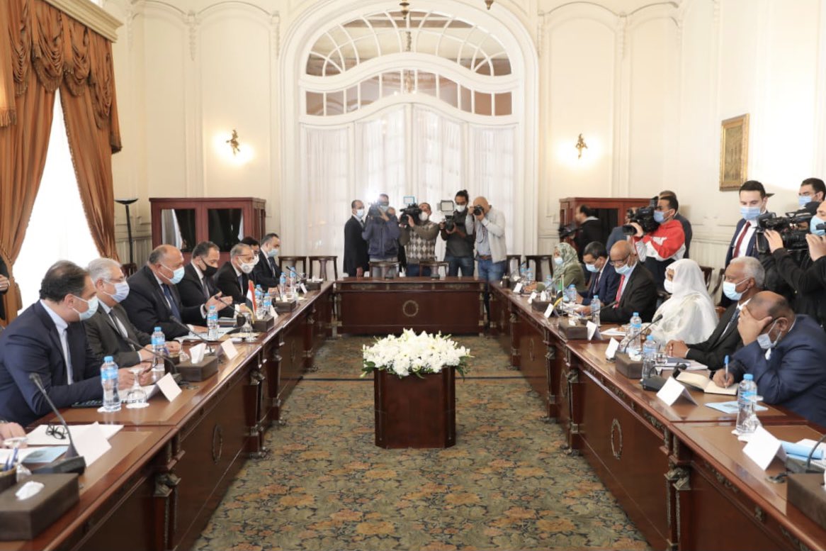 Photo of L’Égypte et le Soudan discutent du barrage éthiopien lors de la visite du ministre soudanais des Affaires étrangères au Caire