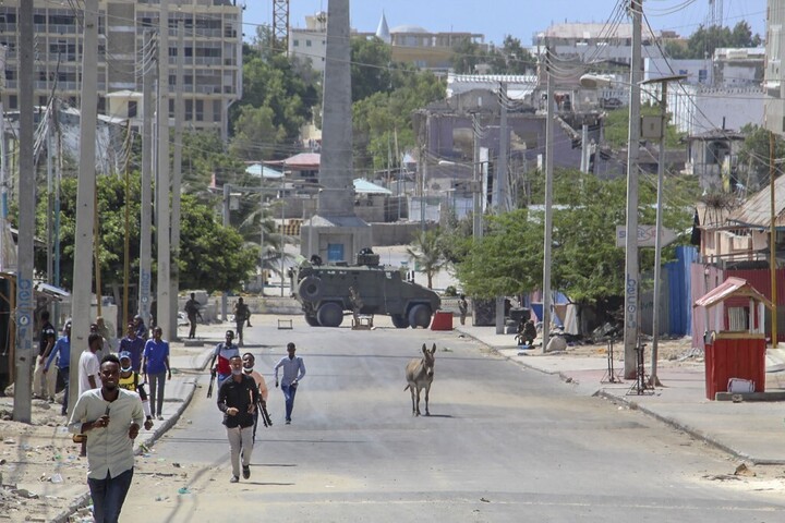 Suicide car bomb blast rocked the Somali capital, Mogadishu, outside a restaurant near the port. (AFP/File)