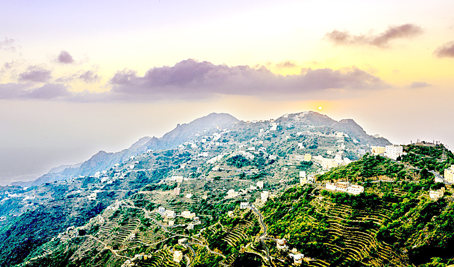 Jazan’s mountainous areas provide visitors with fascinating scenes and a comprehensive natural map with beaches, islands, mountains, valleys, hills, plateaus, and deserts. (Social media)