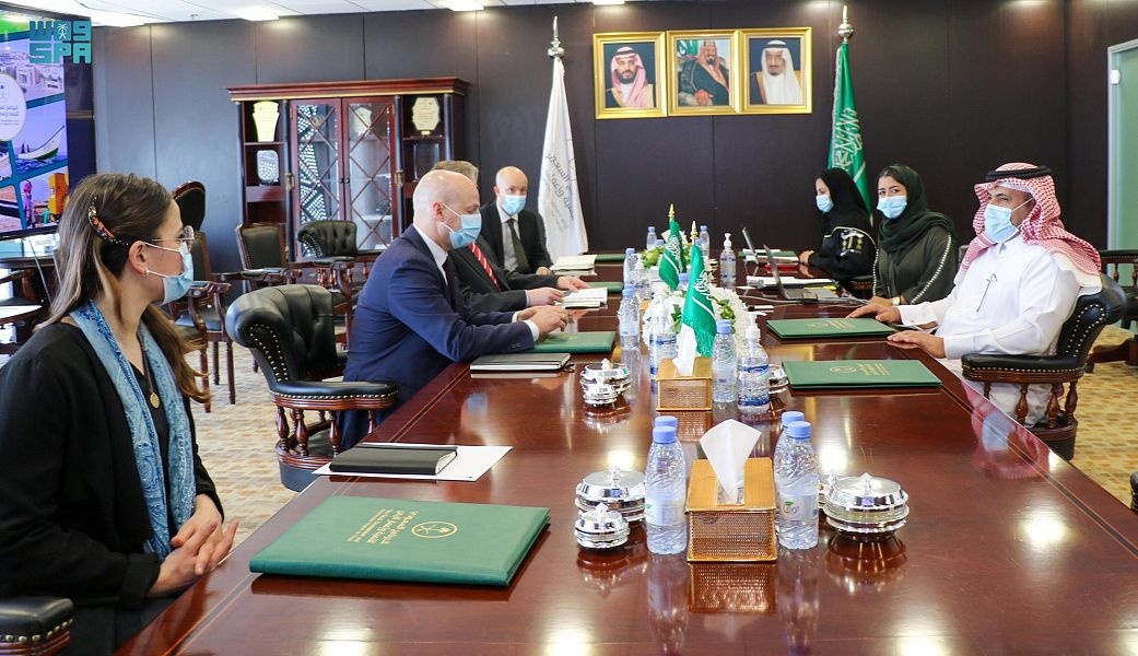 Saudi ambassador to Yemen Mohammed bin Saeed Al-Jaber meets with a delegation from international peace and reconciliation department at Norway’s Foreign Ministry. (SPA)