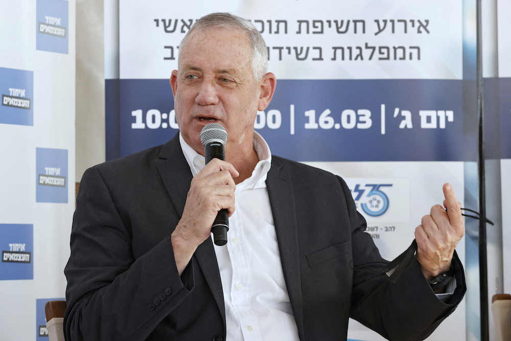 Israel’s Defense Minister Benny Gantz pledged to cooperate with the US on Iran. (File/AFP)