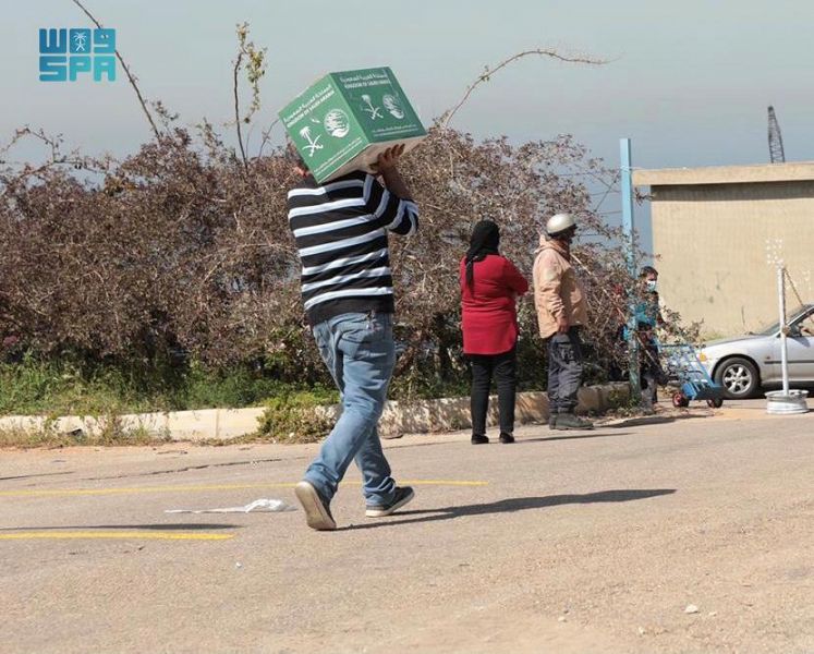 King Salman Humanitarian Aid and Relief Center continues to distribute Ramadan food baskets in Lebanon. (SPA)