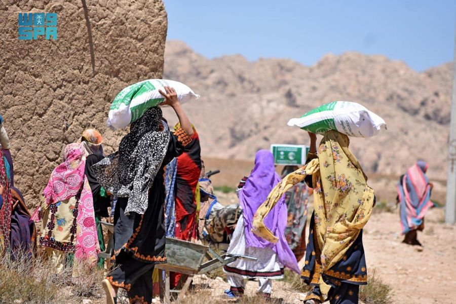 King Salman Humanitarian Aid and Relief Center continues to distribute Ramadan food baskets in the Pakistani province of Balochistan. (SPA)