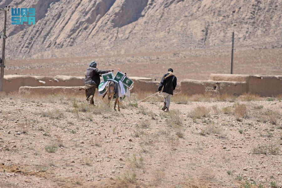 King Salman Humanitarian Aid and Relief Center continues to distribute Ramadan food baskets in the Pakistani province of Balochistan. (SPA)