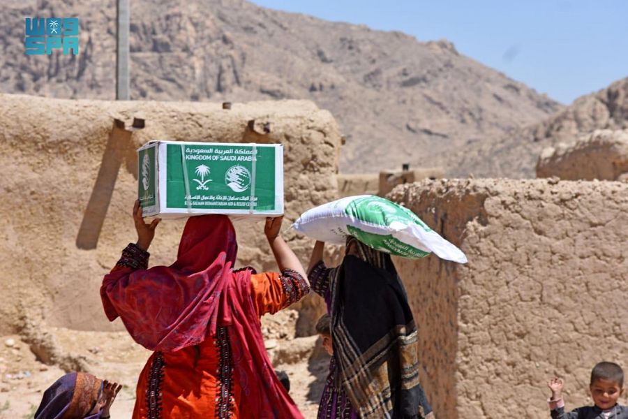 King Salman Humanitarian Aid and Relief Center continues to distribute Ramadan food baskets in the Pakistani province of Balochistan. (SPA)