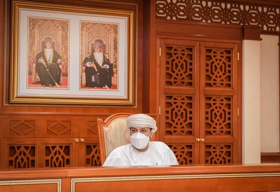 Oman’s Supreme Committee for Combating Coronavirus holds meeting chaired by Minister of Interior Hammoud bin Faisal Al-Busaidi. (ONA)