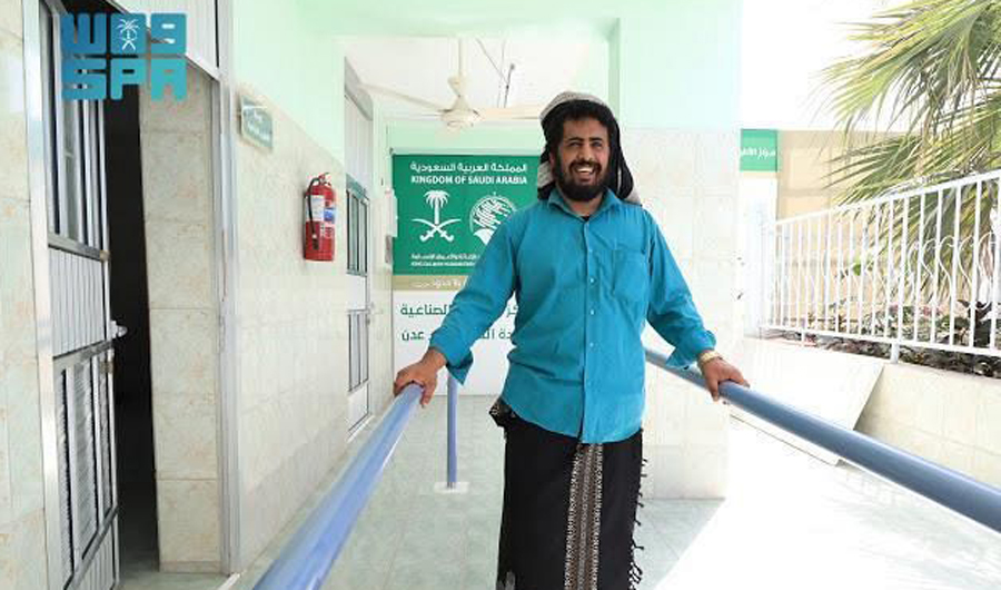 Saudi aid center carried out 460 services, helping 339 people. (SPA)