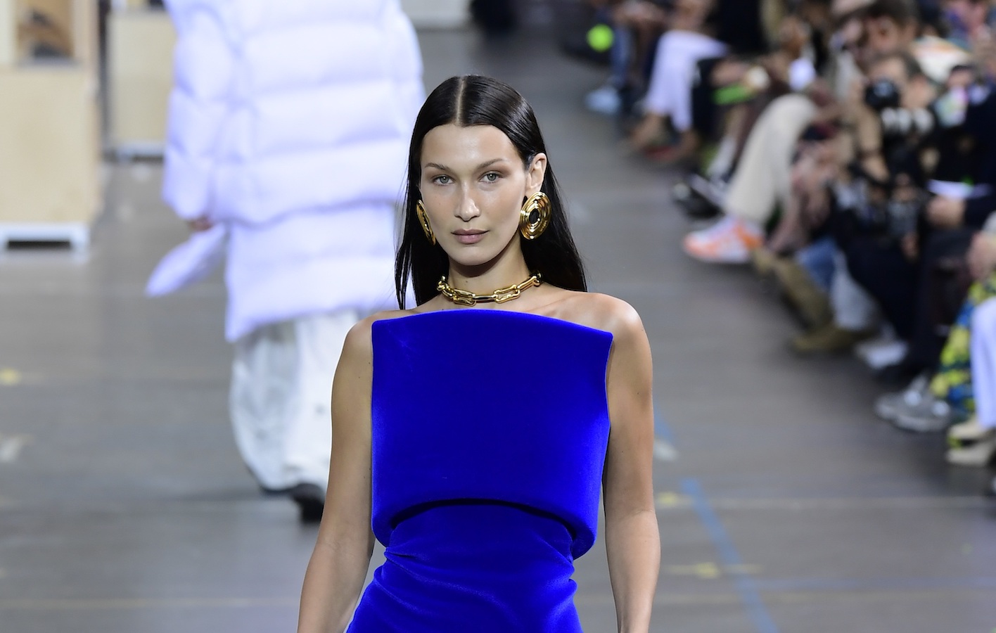 Bella Hadid hits the Off-White runway ...