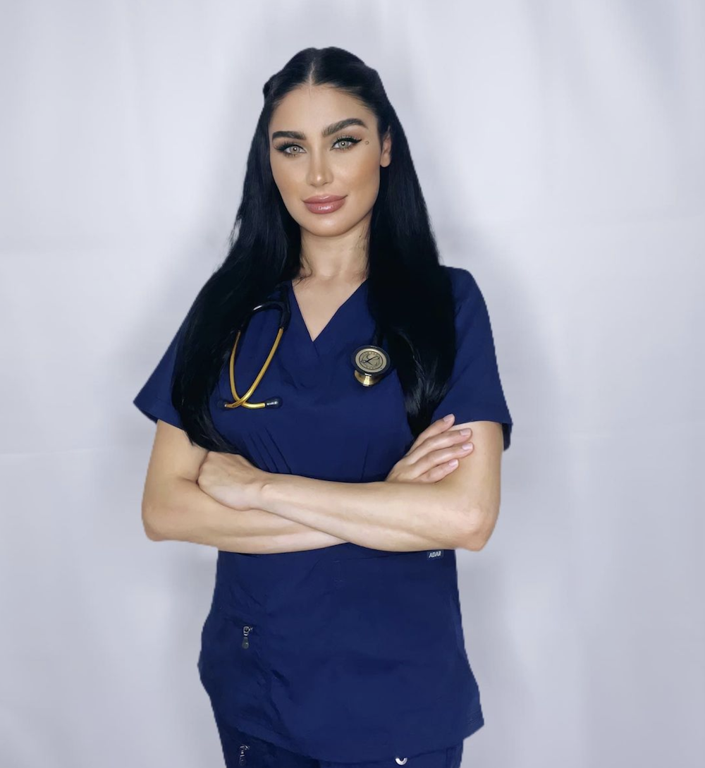 Leen Clive, a trainee doctor, was due to represent the UK at the final of the Mrs World competition in Las Vegas on Jan. 15. (Instagram: @leen_clive)