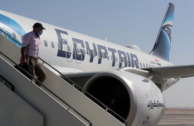 A new “Green Service Flight” logo will mark all sustainable flights and EgyptAir is offering a 40 percent discount on the Cairo to Paris flight. (Reuters/File Photo)