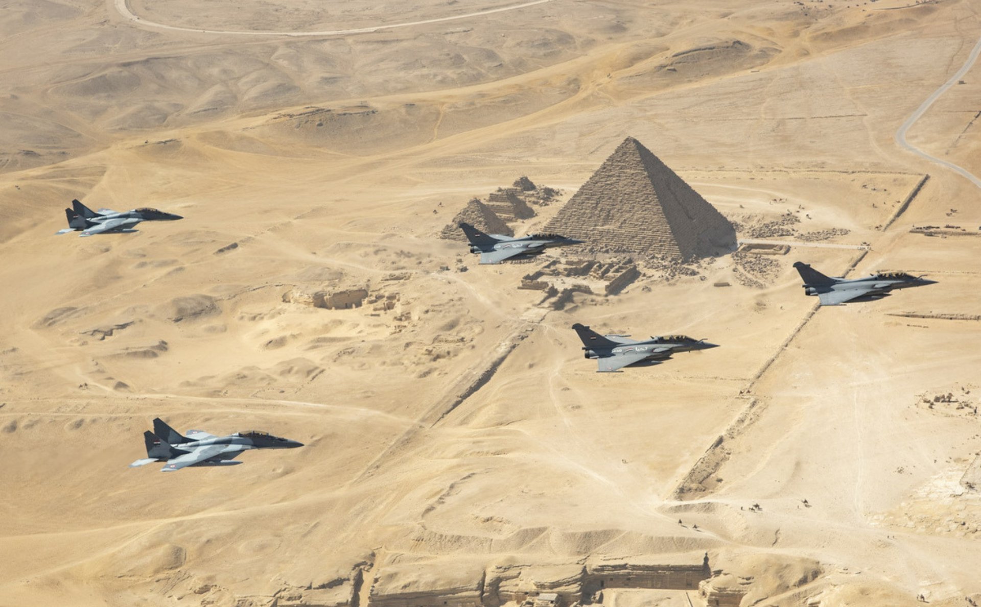 Egyptian-French joint air training program Amun-22 kicks off Egyptian-French joint air training program Amun-22 kicks off