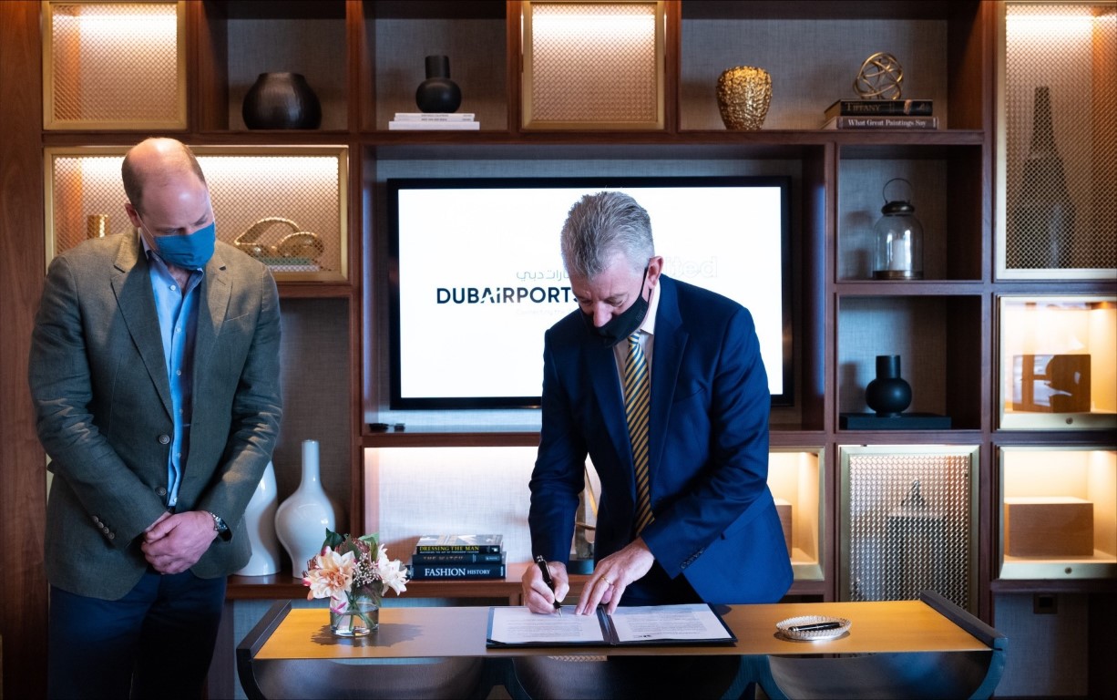 Britain’s Prince William, founder of United for Wildlife, witnesses the signing of the “Buckingham Palace Declaration” with Dubai Airports. (WAM)