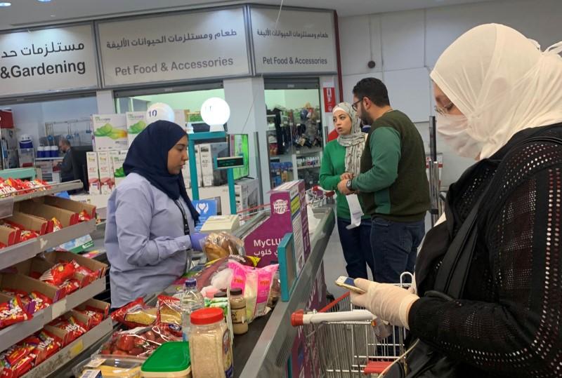 Egypt&rsquo;s health ministry warns against crowded areas to avoid COVID-19