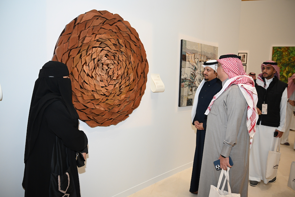 A new exhibition kicked off in Dhahran on Thursday with 32 Saudi artists showcasing their interpretation and connection to Earth using various mediums and styles. (Ahmed Al-Thani)