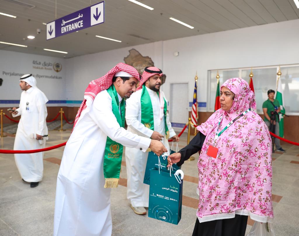 The first batch of Hajj 2023 pilgrims from Bangladesh arrive in Jeddah on Sunday. (AN photo by Nada Hameed)