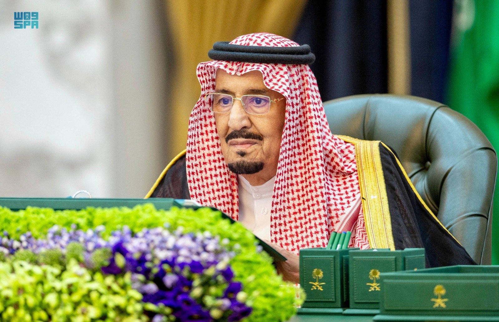 King Salman presided over a Council of Ministers session on Tuesday, during which Saudi Arabia’s advocacy for international accountability measures in response to persistent violations in Gaza was discussed. (SPA)