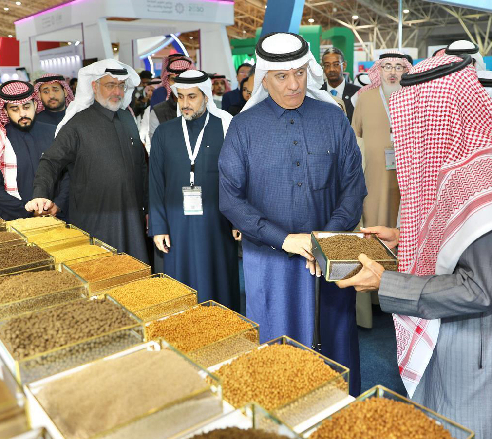 Event inaugurated by Abdulrahman Al-Fadhli, minister of environment, water and agriculture, and chairman of the board of directors of the National Livestock and Fisheries Development Program. (AN photo/Haifa Alshammari)