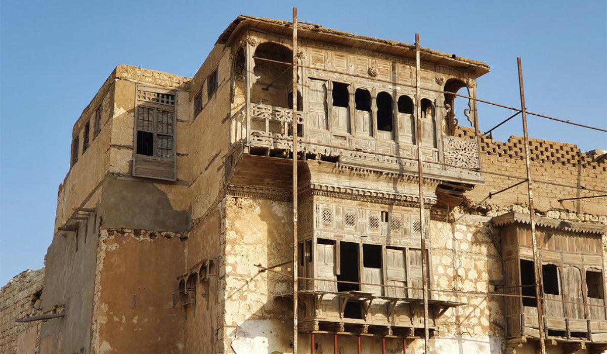The historic Al-Sour neighborhood is distinguished by its tall buildings with stunning mashrabiyas or latticed wooden screens attached to windows. (Supplied)