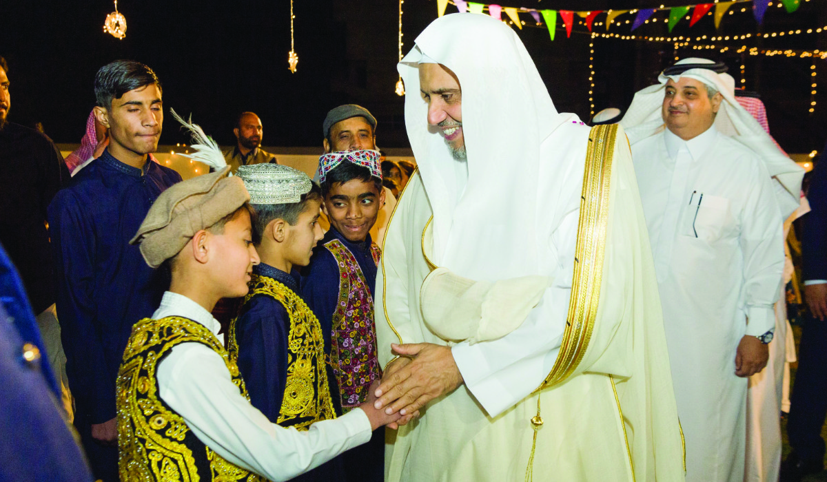 Dr. Mohammed bin Abdulkarim Al-Issa celebrated Eid with the orphans in Pakistan. (Supplied)