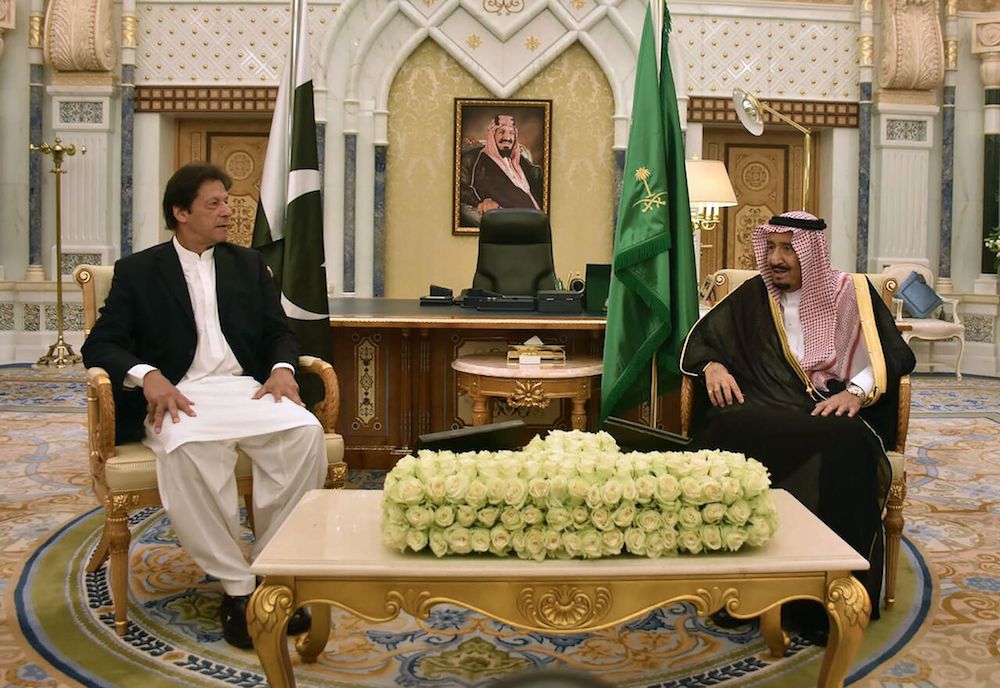 Saudi Arabia pledges $3bn to Pakistan, defers oil payments