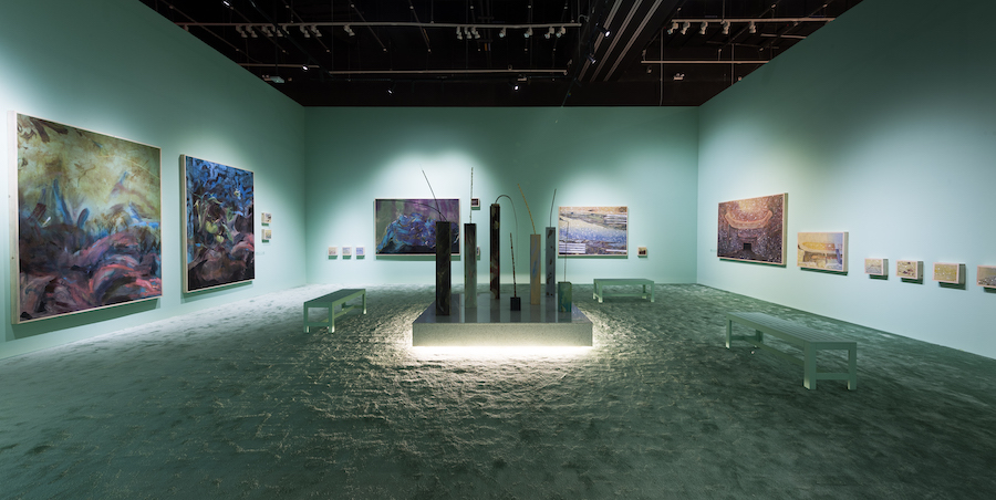 يلتقي الماضي والمستقبل في معرض “Beyond: Emerging Artists” للثلاثي في ​​الإمارات العربية المتحدة