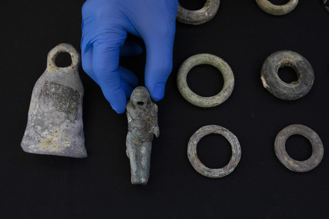Israeli archaeologists find treasures in ancient shipwrecks | Arab News