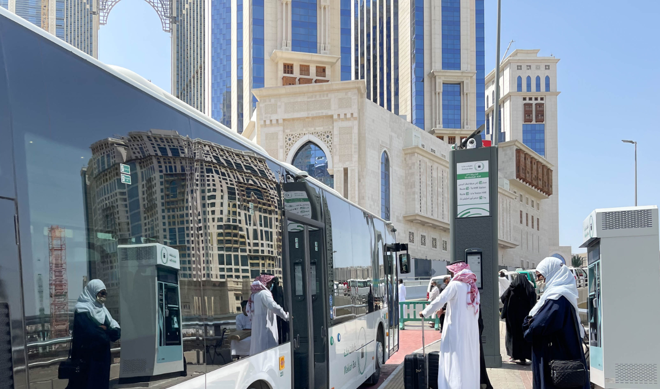 حافلات مكة تسجل 100000 مستخدم على أربعة مسارات اختبار