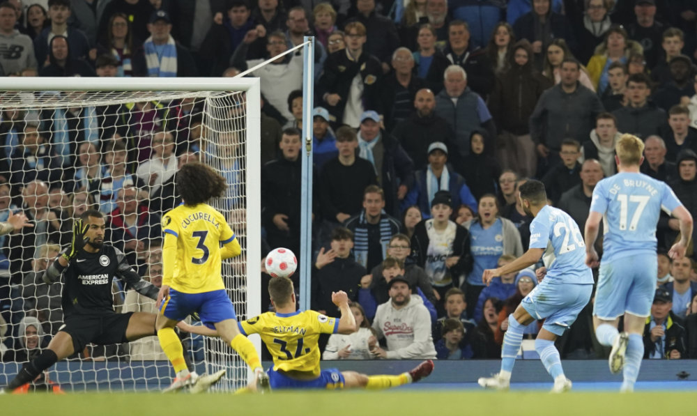 Man City ha vinto per rimanere al comando della corsa al titolo della Premier League