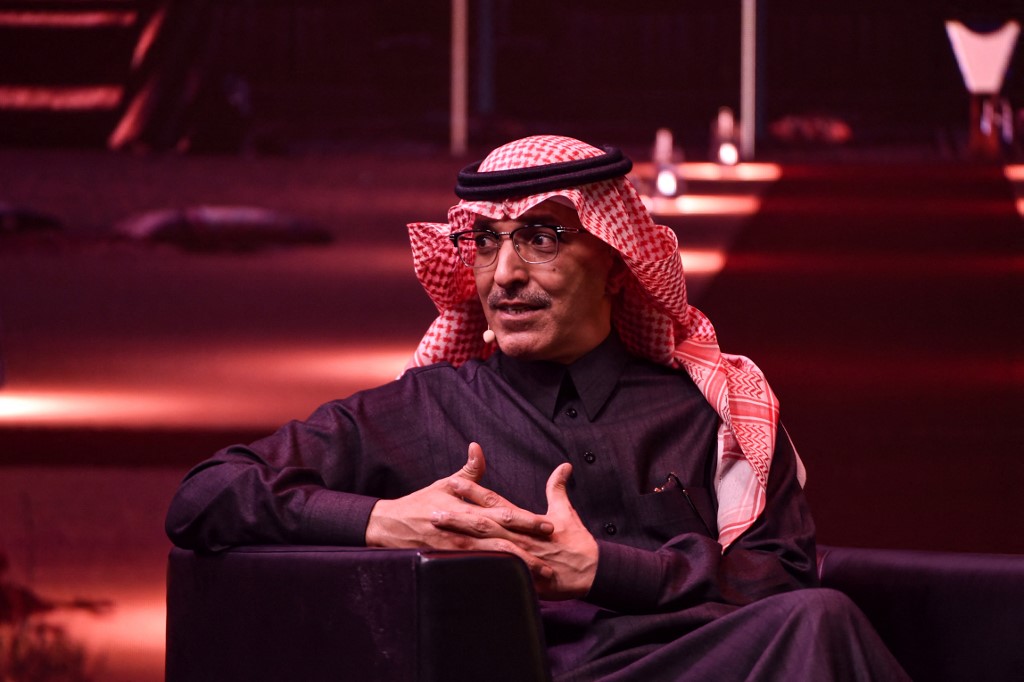 قال وزير المالية السعودي إن التنوع سيساعد العالم على مواجهة تحديات المستقبل