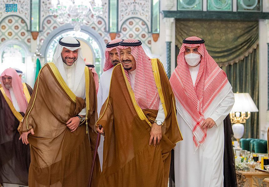 العاهل السعودي يتلقى اتصالات من المتحدثين باسم الكويت مسؤولين سعوديين من قادة عرب في عيد الفطر