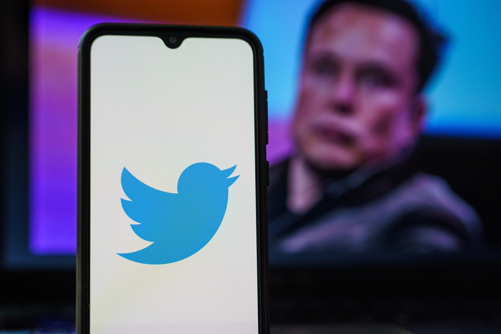 يقول ماسك إن تويتر قد يفرض رسومًا قليلة على مستخدمي الأعمال والحكومة