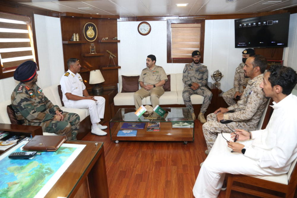 تنذر المناورات البحرية السعودية والهندية بعهد جديد في العلاقات