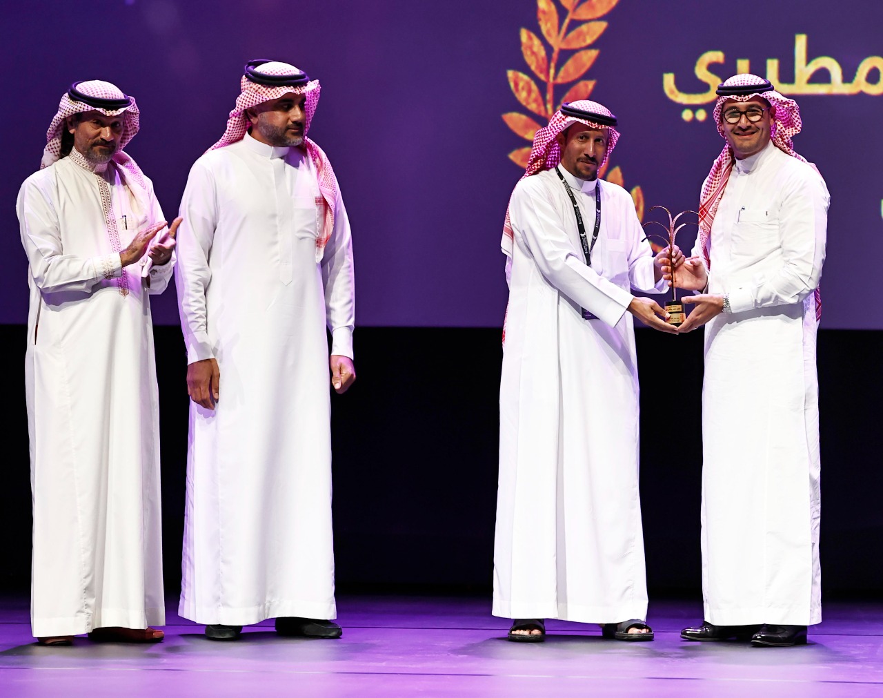 يختتم مهرجان الفيلم السعودي بسجادة حمراء وجوائز النخلة الذهبية