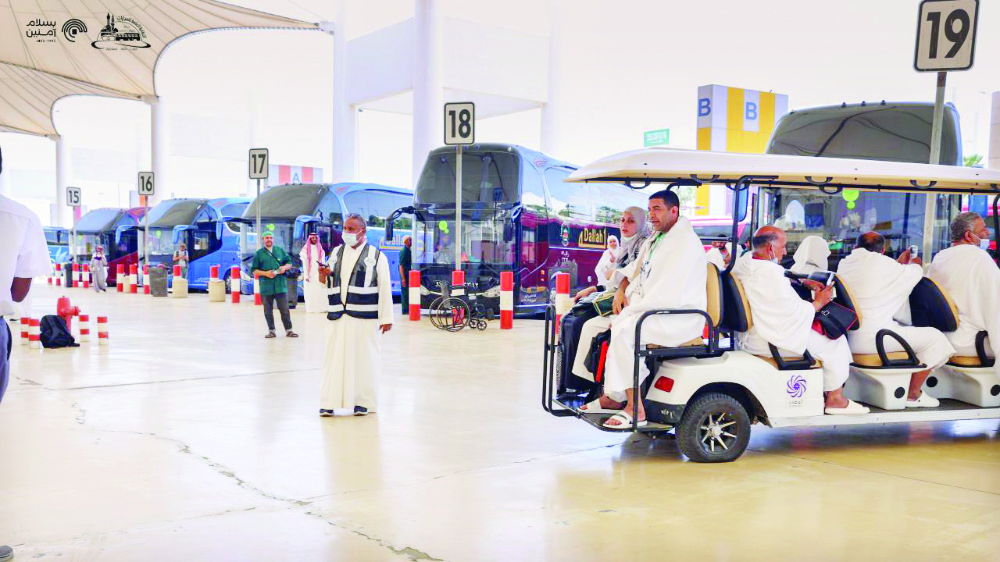 مشاركة سعوديات لأول مرة في النقابة العامة للسيارات بمكة المكرمة