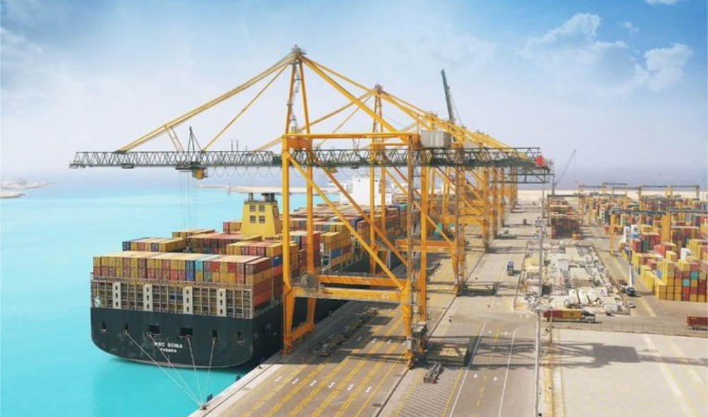 ميناء الملك عبد الله يحول دفة الأمور لحل أزمة سلسلة التوريد العالمية