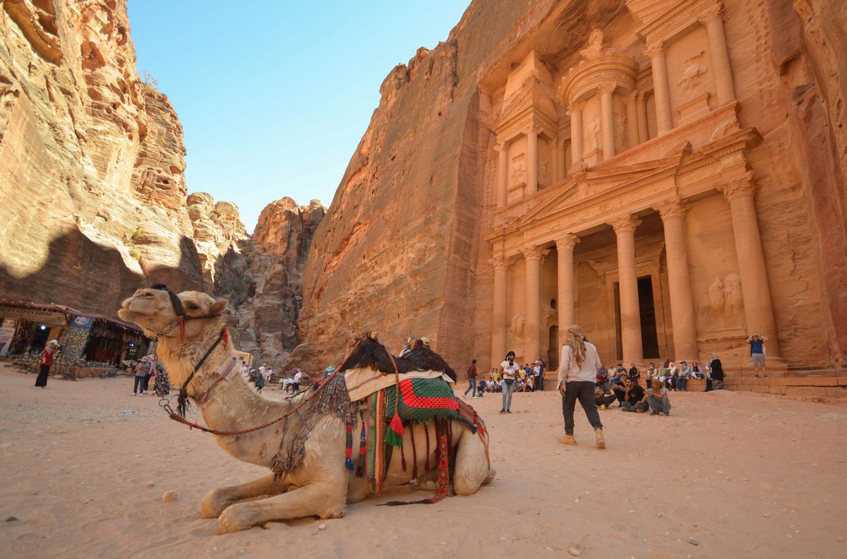 قال الوزير إن السياحة في الأردن حققت انتعاشًا “سريعًا ومعجزة”