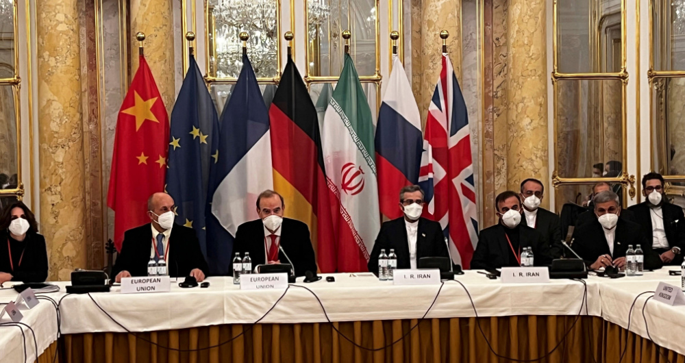 الولايات المتحدة وإيران تراجعان نص الاتفاق النووي المحدث