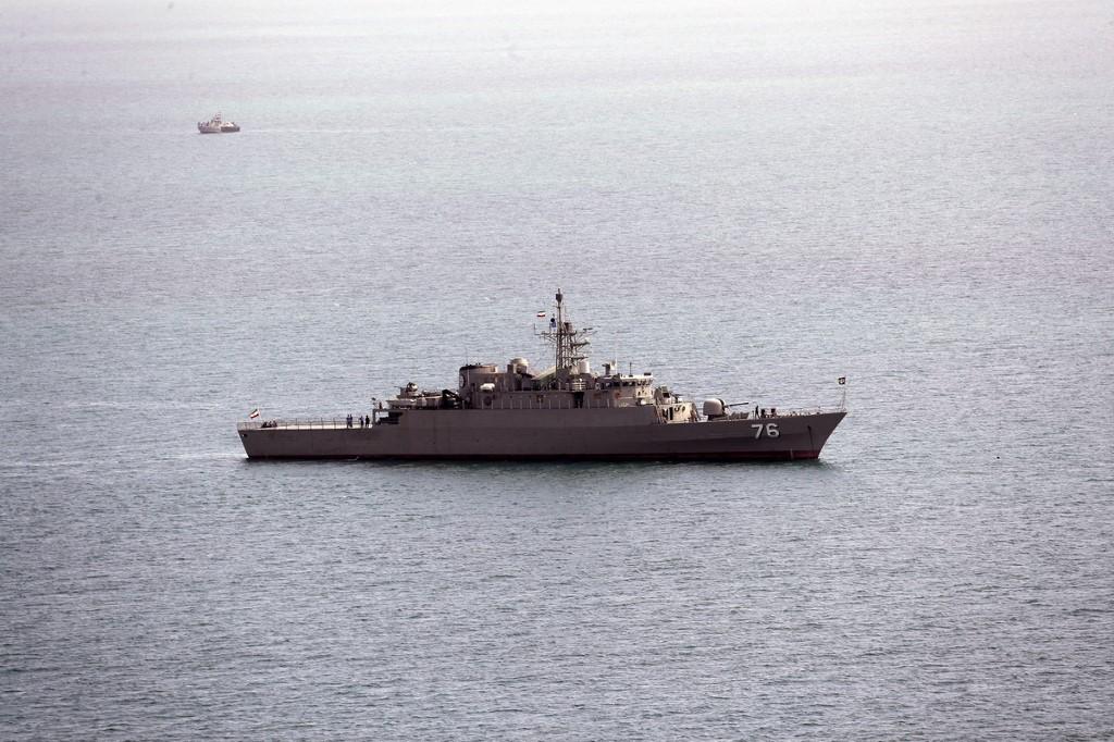 البحرية الإيرانية تقول إن سفينة تعرضت للهجوم في البحر الأحمر