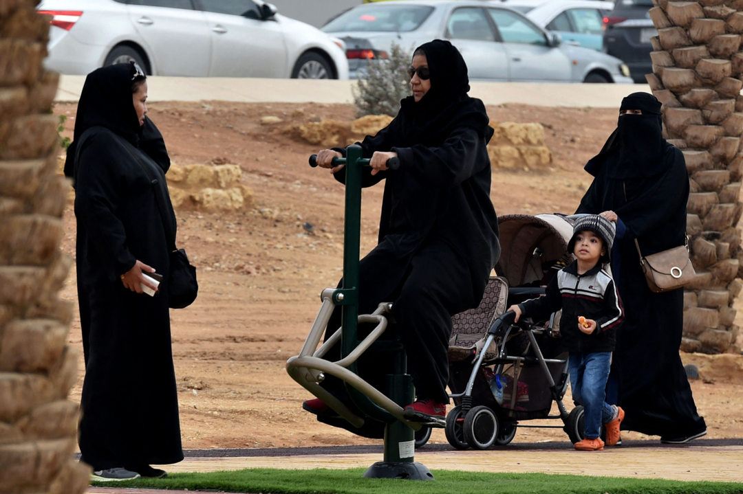 The changing role of  family in the Arab world 