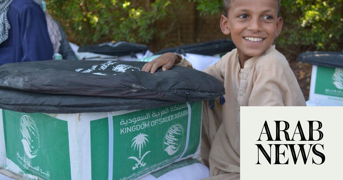 KSRelief السعودية ترسل 8000 سلة غذائية للعائلات في باكستان ولبنان وبنغلاديش