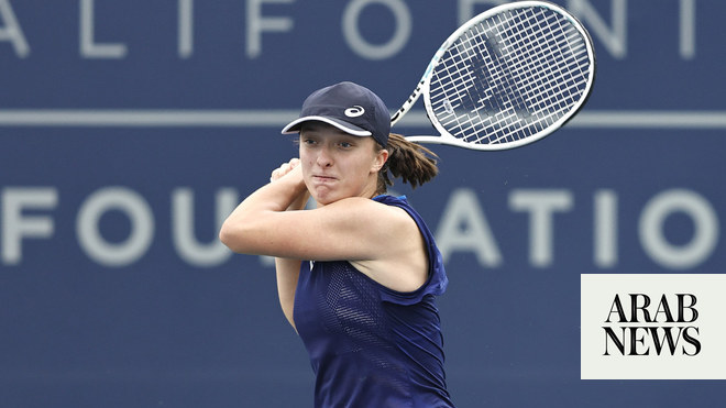 يتقدم Swiatek المصنف الأعلى بفوزه بثلاث مجموعات في بطولة سان دييغو المفتوحة