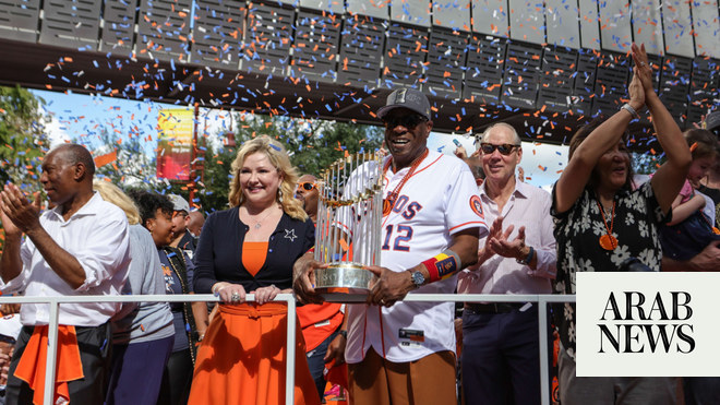 Los fanáticos celebran la victoria de los Houston Astros en la Serie Mundial con un desfile