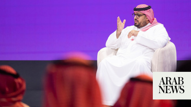 وزير الاقتصاد والتخطيط السعودي يشجع الاستثمار في الشباب