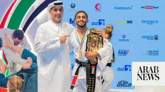 زيد القادري هو أول منتخب إماراتي يفوز بالحزام الأسود في بطولة أبوظبي العالمية لمحترفي الجوجيتسو.