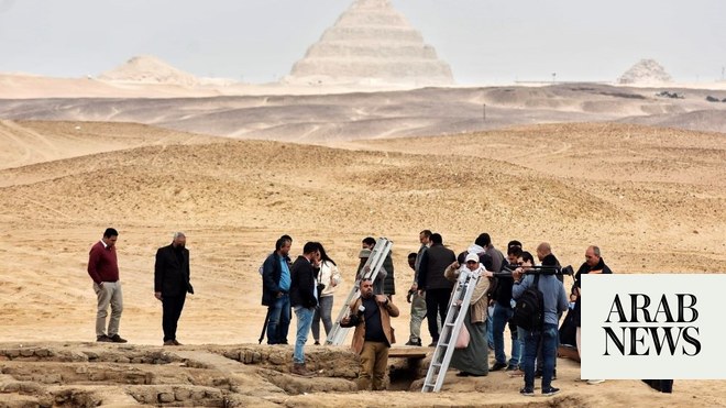 تم اكتشاف 20 مقبرة يعود تاريخها إلى 2500 عام في موقع أثري مصري